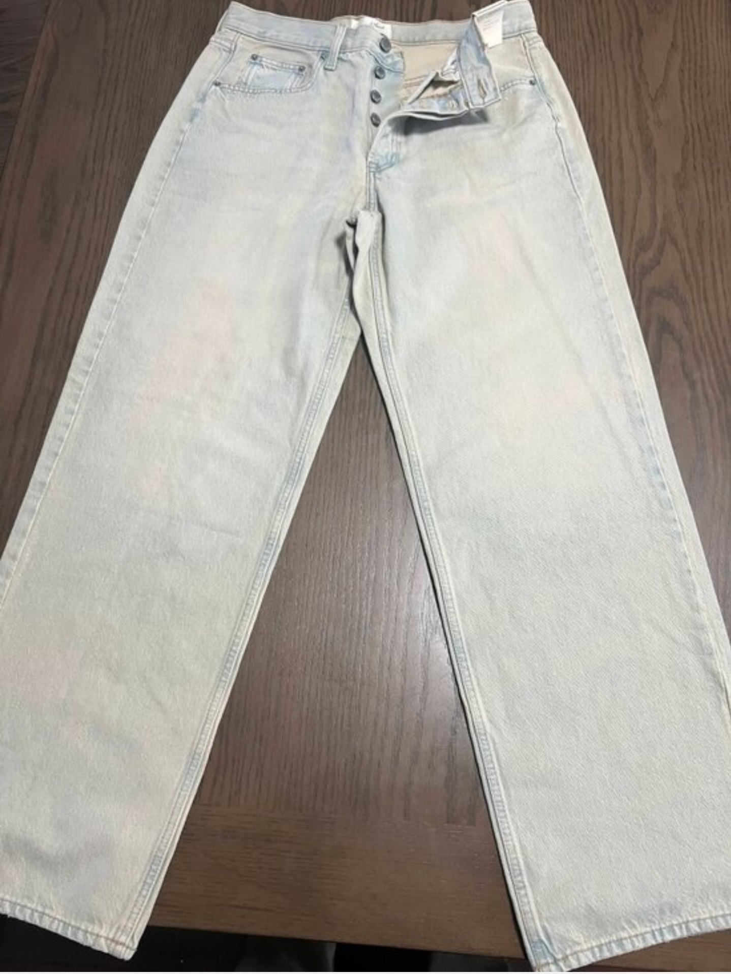Universal Thread Women's Pale Blue Straight Jeans
